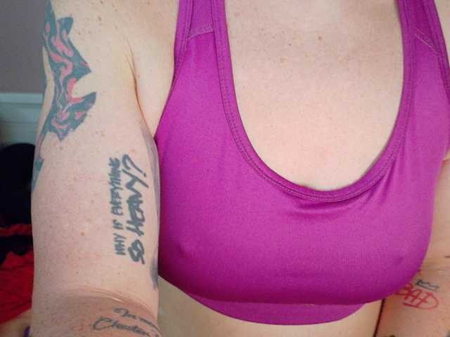 Wetgerman2 live cam on BongaCams