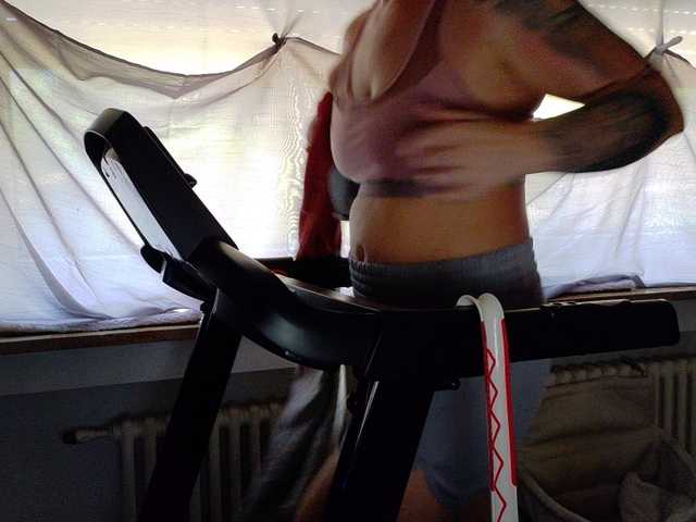 Wetgerman2 live cam on BongaCams