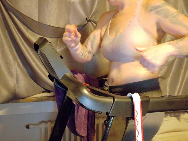 Wetgerman2 live cam on BongaCams