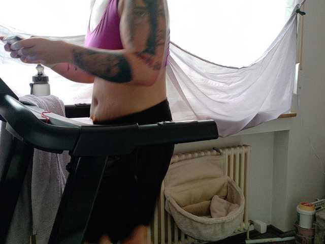 Wetgerman2 live cam on BongaCams