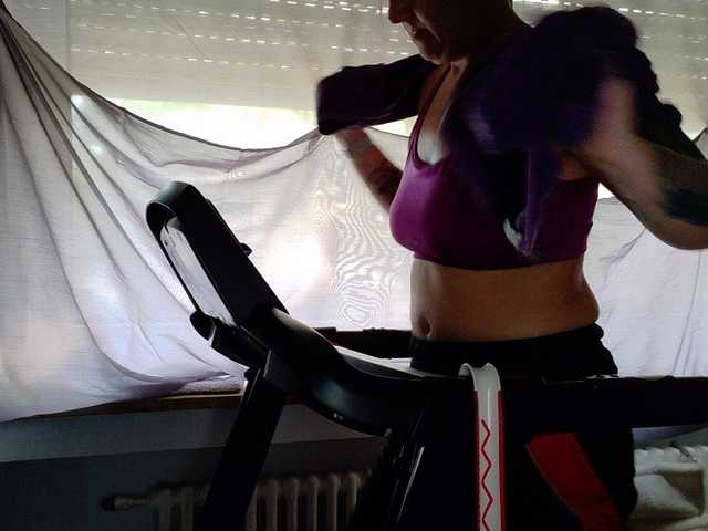 Wetgerman2 live cam on BongaCams