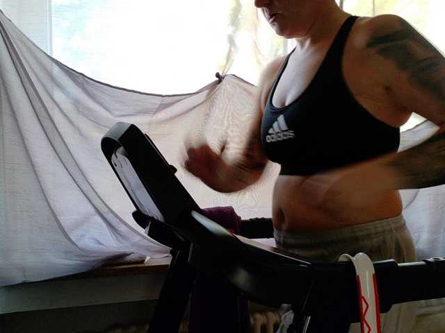 Wetgerman2 live cam on BongaCams