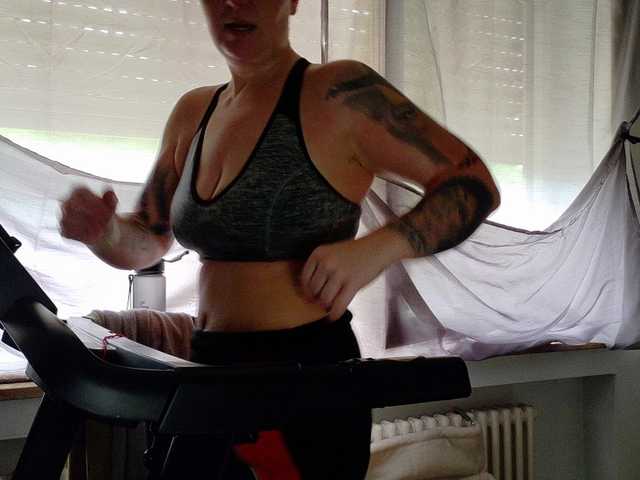 Wetgerman2 live cam on BongaCams