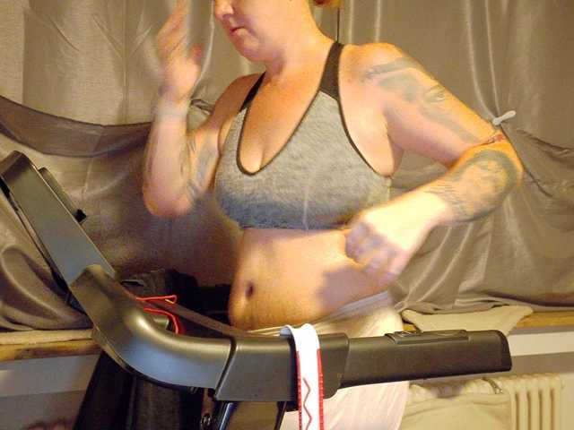 Wetgerman2 live cam on BongaCams