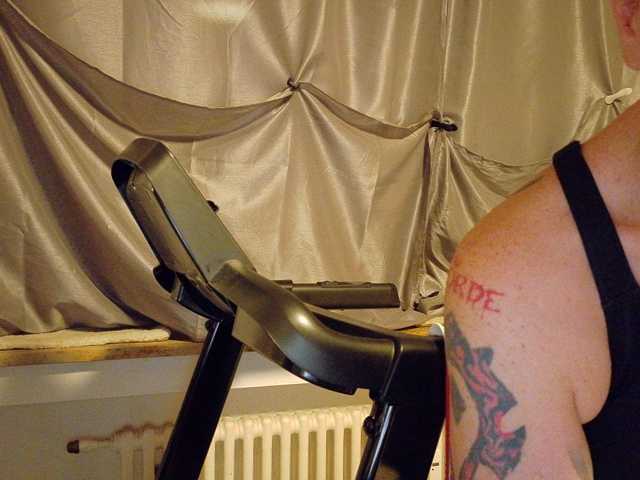 Wetgerman2 live cam on BongaCams