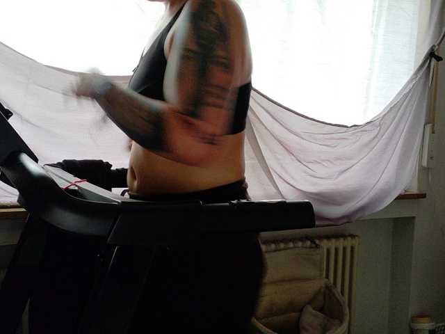 Wetgerman2 live cam on BongaCams