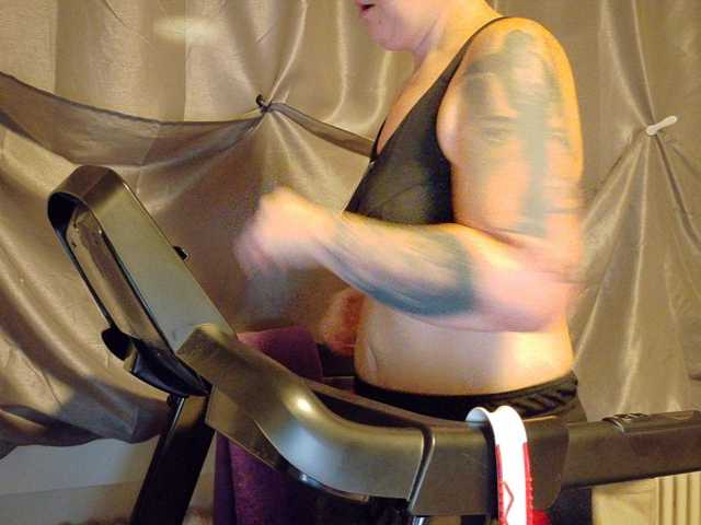 Wetgerman2 live cam on BongaCams