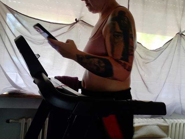 Wetgerman2 live cam on BongaCams