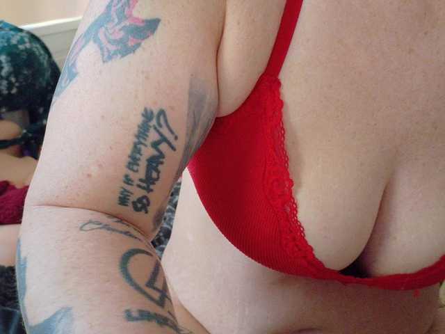 Wetgerman2's BongaCams show and profile