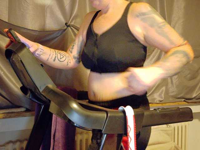 Wetgerman2 live cam on BongaCams