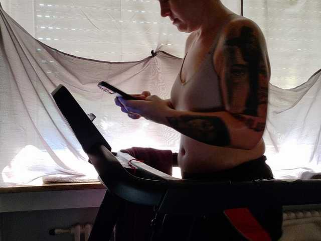 Wetgerman2 live cam on BongaCams