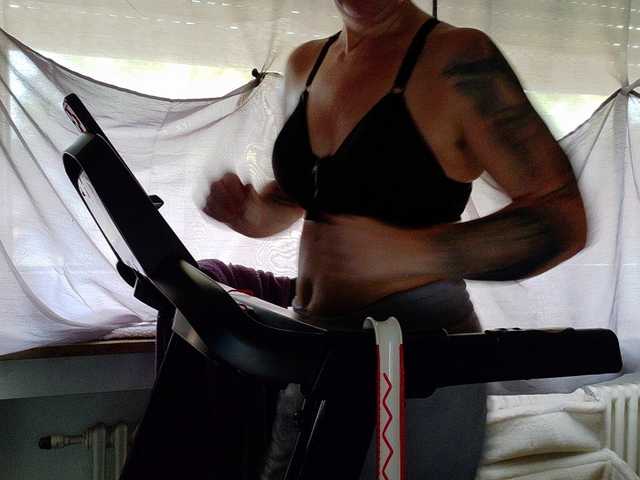 Wetgerman2 live cam on BongaCams