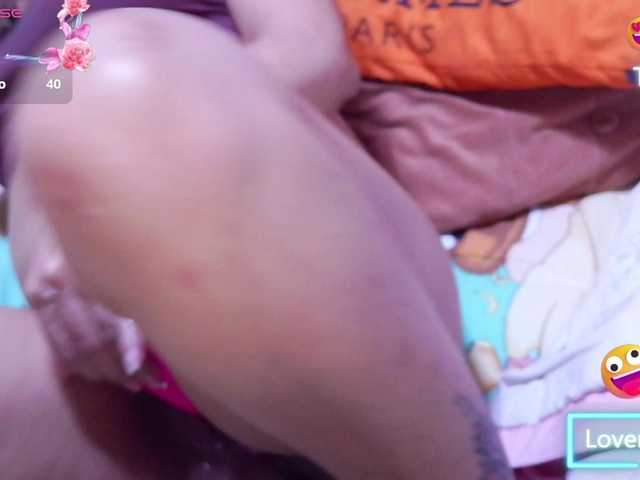 SLUTTYBABE69 live webcam show