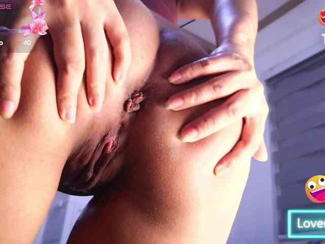SLUTTYBABE69 webcam