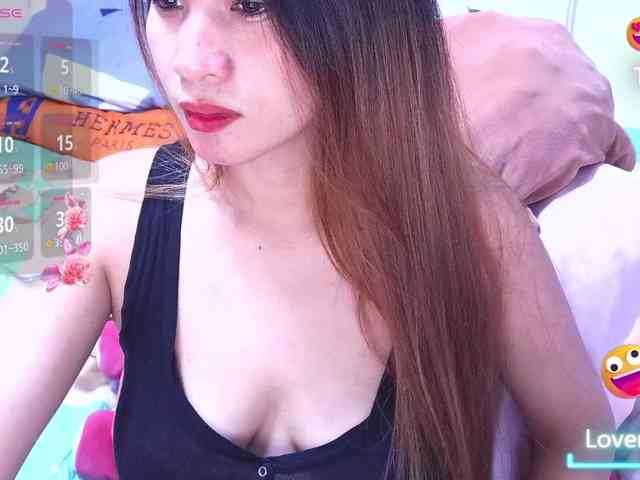 SLUTTYBABE69 webcam