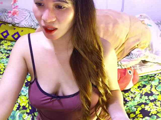 SLUTTYBABE69 webcam