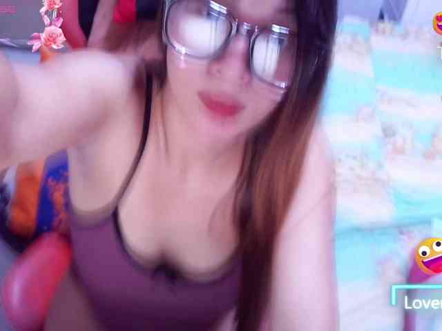 SLUTTYBABE69 webcam