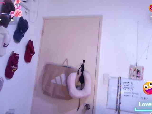 SLUTTYBABE69 webcam