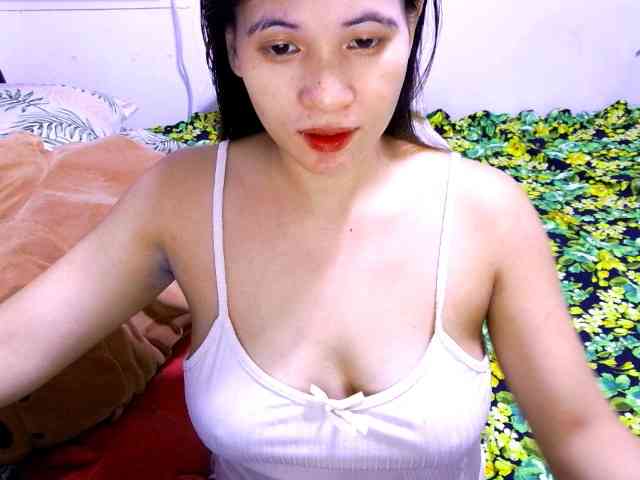 SLUTTYBABE69 webcam