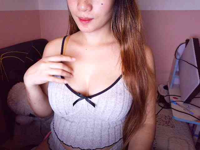 SLUTTYBABE69 webcam