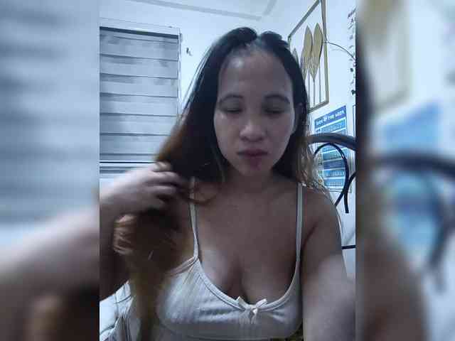 SLUTTYBABE69 webcam