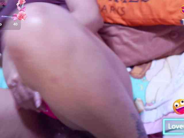 SLUTTYBABE69 webcam