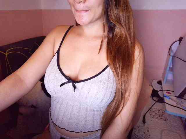 SLUTTYBABE69 webcam
