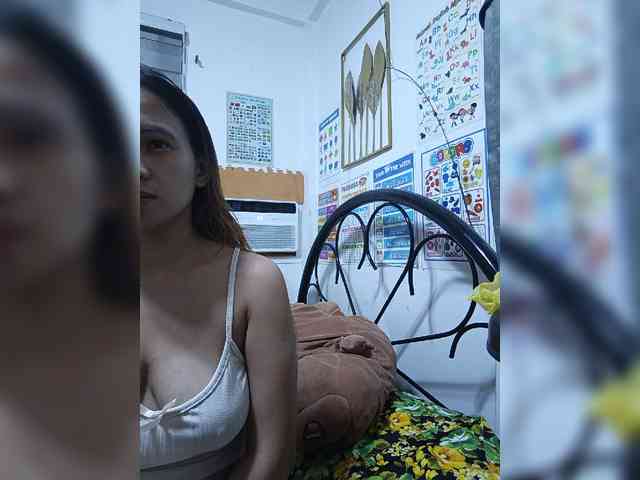 SLUTTYBABE69 webcam