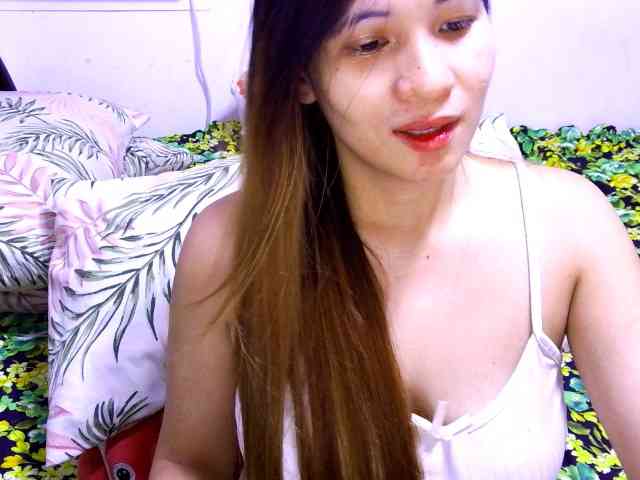 SLUTTYBABE69 webcam