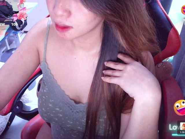 SLUTTYBABE69 webcam