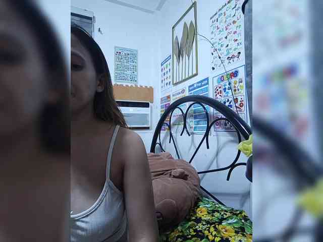 SLUTTYBABE69 webcam