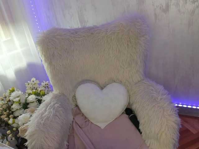 ElisaBaxter live cam on BongaCams