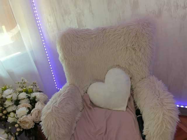ElisaBaxter live cam on BongaCams