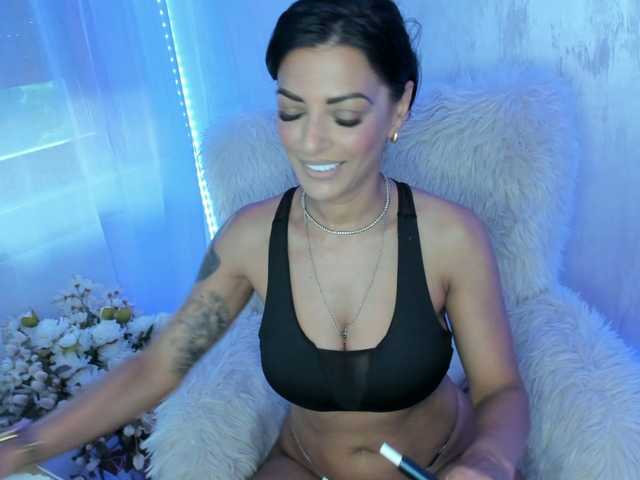 ElisaBaxter live webcam show