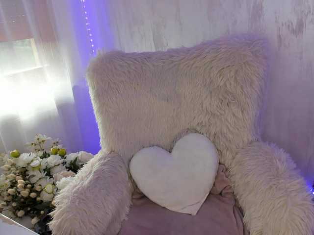 ElisaBaxter live cam