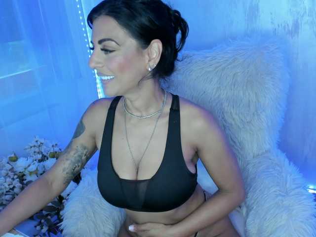 ElisaBaxter live webcam show