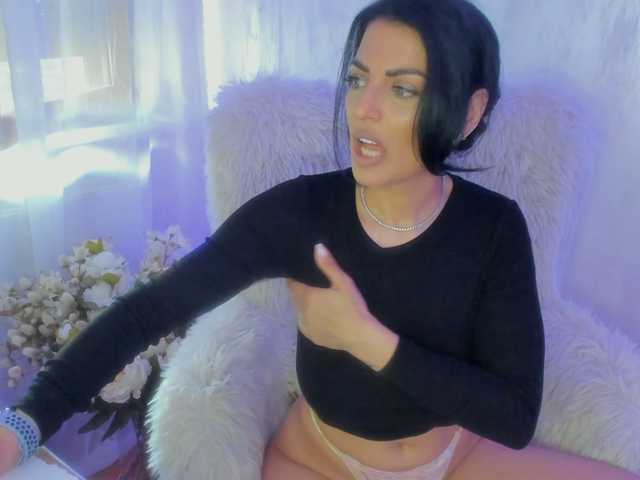 ElisaBaxter's BongaCams show and profile