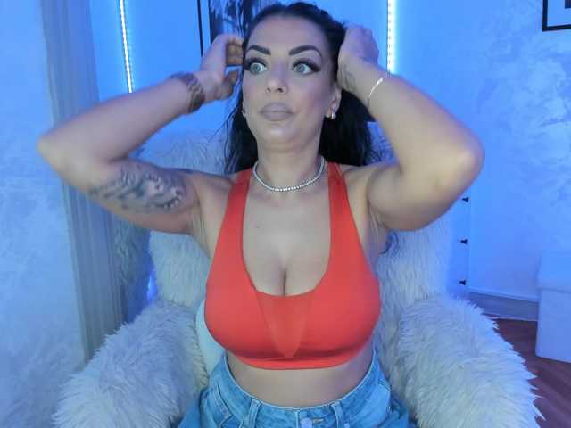 ElisaBaxter live cam preview