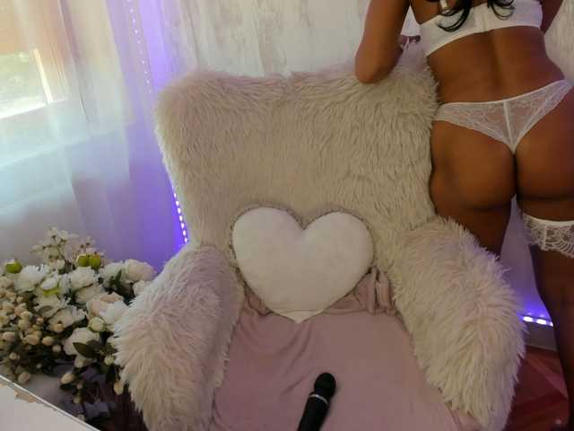 ElisaBaxter live webcam show