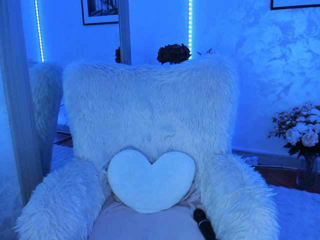ElisaBaxter live cam preview