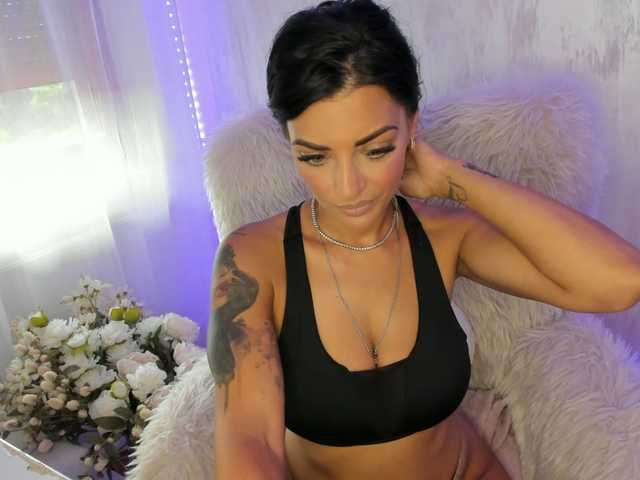 ElisaBaxter live webcam show