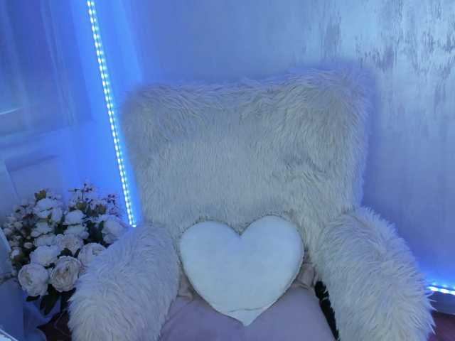 ElisaBaxter live cam preview