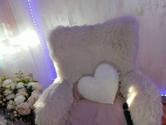 ElisaBaxter live cam on BongaCams