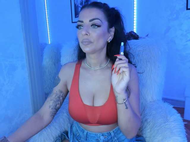 ElisaBaxter live cam preview