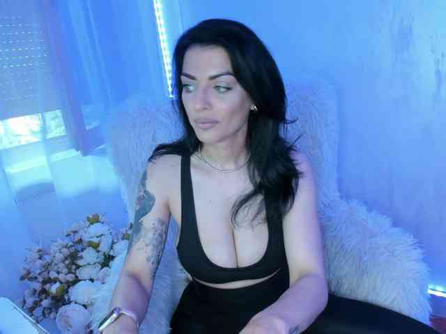 ElisaBaxter webcam