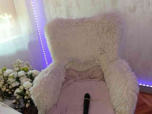 ElisaBaxter webcam