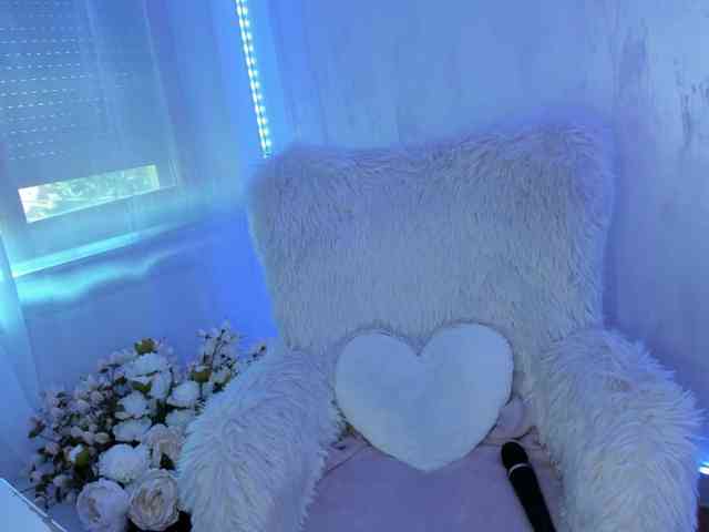 ElisaBaxter webcam