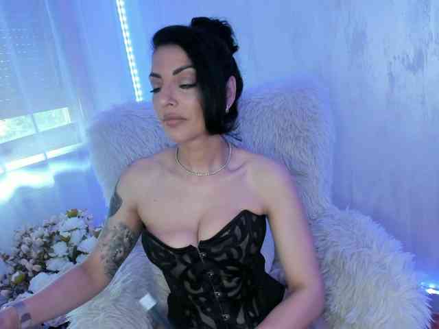 ElisaBaxter webcam