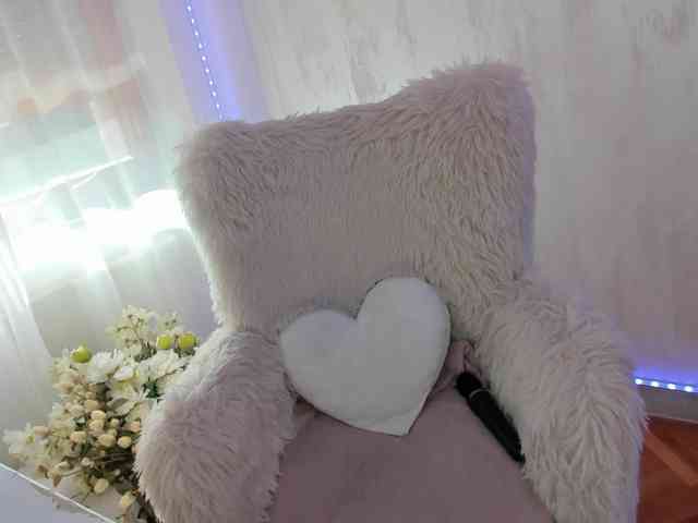 ElisaBaxter webcam