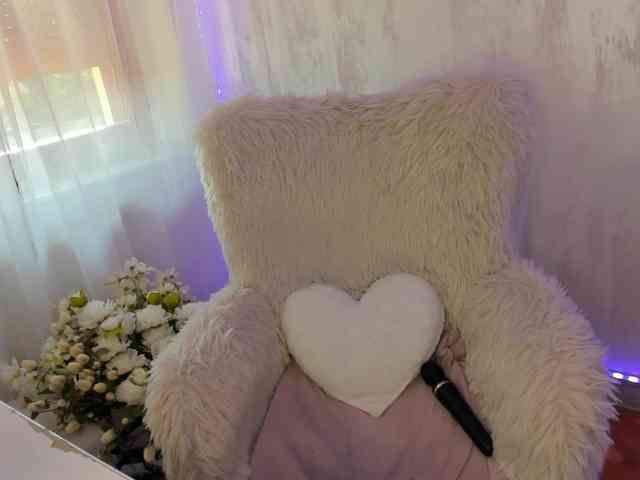 ElisaBaxter webcam